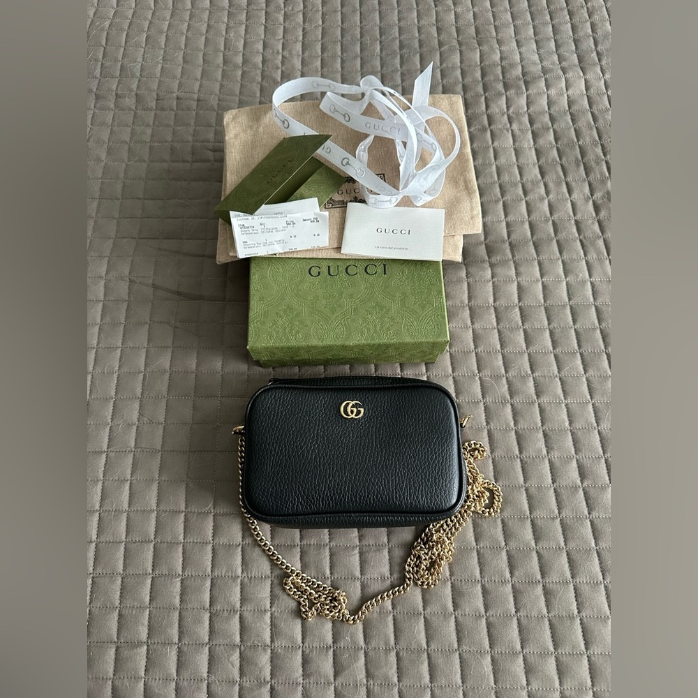 Like New Gucci GG marmont mini shoulder bag